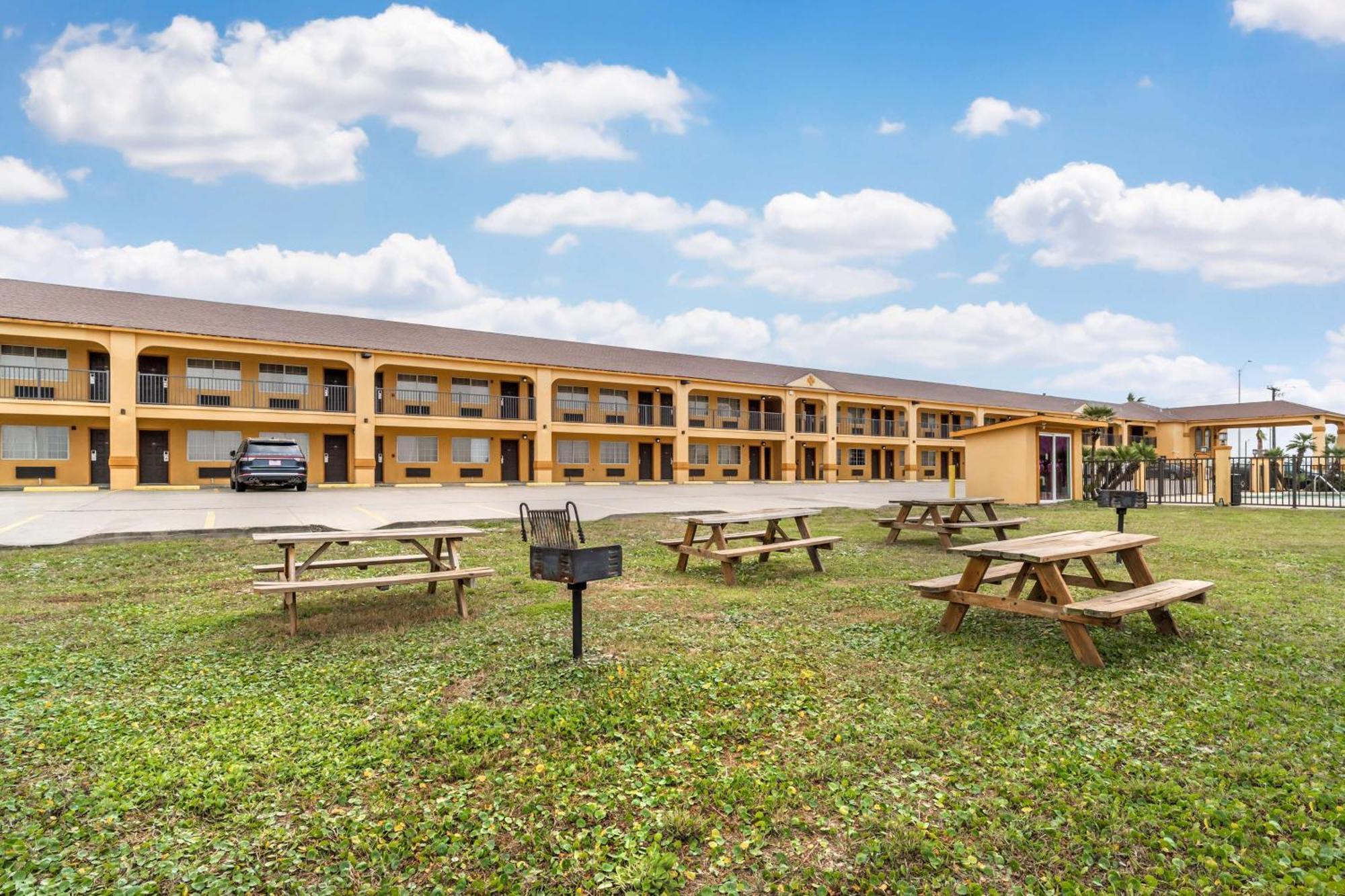 Best Western Padre Island Corpus Christi Exterior photo